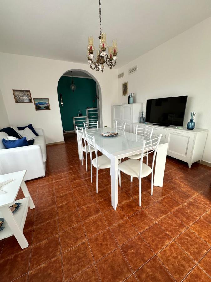 Ferienwohnung Residenza M.E.M. La Maddalena La Maddalena  Exterior foto